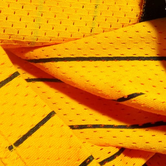 Reebok JERMAINE O'NEAL No. 7 INDIANA PACERS SZ 54 Jersey in very good condition - Picture 9 of 12